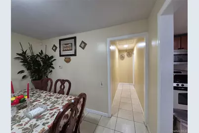 172 Argyle Avenue, Uniondale, NY 11553 - Photo 7