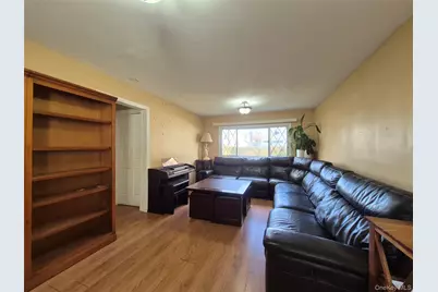 172 Argyle Avenue, Uniondale, NY 11553 - Photo 13