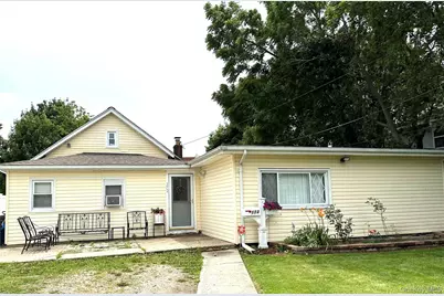172 Argyle Avenue, Uniondale, NY 11553 - Photo 1