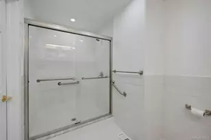 1 Echo Bay Pl, New Rochelle, NY 10805 - Photo 31