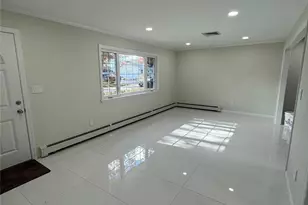 381 Grace St, Holbrook, NY 11741 - Photo 5