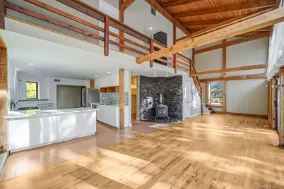 290 Montauk Highway, Southampton, NY 11968 - Photo 11