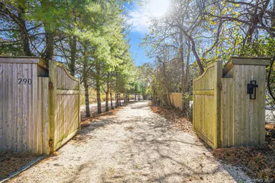 290 Montauk Highway, Southampton, NY 11968 - Photo 29