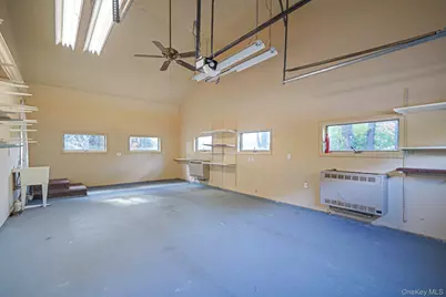 290 Montauk Highway, Southampton, NY 11968 - Photo 25