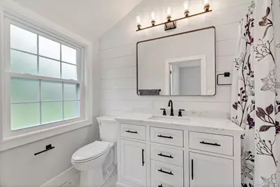 509 Oak Bluff Court, Moriches, NY 11955 - Photo 19