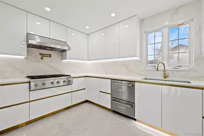 7662 174th Street, Fresh Meadows, NY 11366 - Photo 11