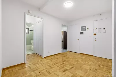 21-85 34th Avenue #2D, Astoria, NY 11106 - Photo 5