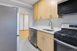 21-85 34th Ave, Astoria, NY 11106 - Photo 7