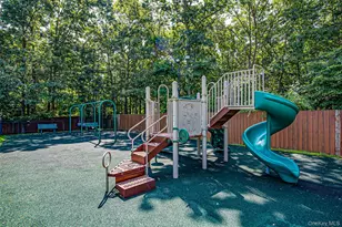 460 Old Town Rd, Port Jefferson Station, NY 11776 - Photo 23