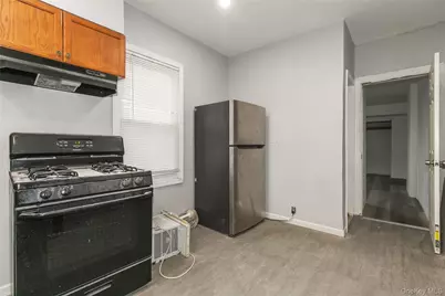 15 Clyde Avenue, Hempstead, NY 11550 - Photo 9