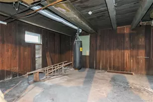 15 Clyde Ave, Hempstead, NY 11550 - Photo 23