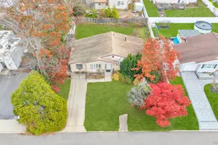 13 W 15th St, Deer Park, NY 11729 - Photo 5