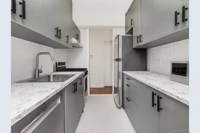 645 W 239th Street #6C, Bronx, NY 10463 - Photo 5