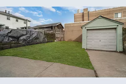 11611 148th Street, Jamaica, NY 11436 - Photo 23