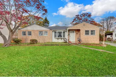35 19th Avenue, Bay Shore, NY 11706 - Photo 1