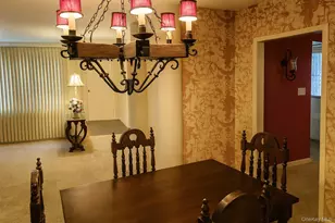 884 Troy St, Elmont, NY 11003 - Photo 3