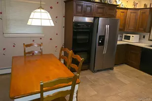 884 Troy St, Elmont, NY 11003 - Photo 5