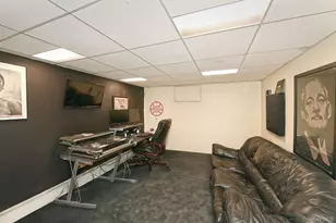 3 Pewter Pl, Dix Hills, NY 11746 - Photo 25