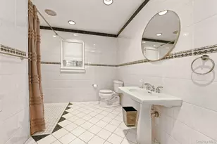 3 Pewter Pl, Dix Hills, NY 11746 - Photo 19