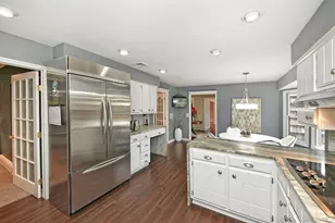 3 Pewter Pl, Dix Hills, NY 11746 - Photo 13