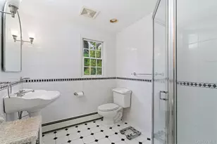 33 Marie Dr, Huntington, NY 11743 - Photo 27