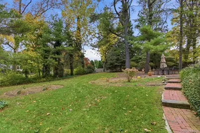 33 Marie Drive, Huntington, NY 11743 - Photo 33