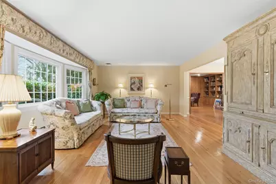 33 Marie Drive, Huntington, NY 11743 - Photo 5