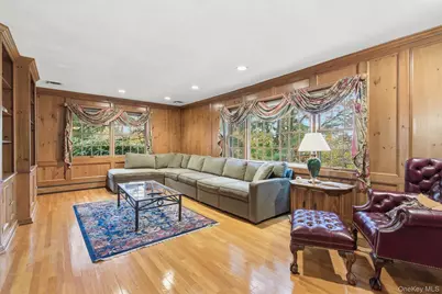 33 Marie Drive, Huntington, NY 11743 - Photo 13