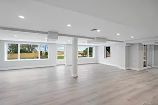 52 Woodland Rd, Roslyn, NY 11576 - Photo 9