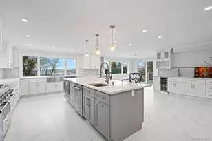 52 Woodland Rd, Roslyn, NY 11576 - Photo 7