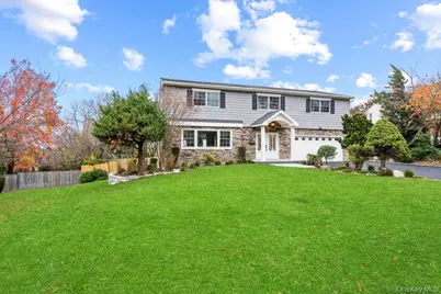 52 Woodland Road, Roslyn, NY 11576 - Photo 1