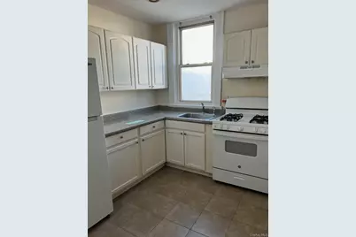 741 Clocks Boulevard, Massapequa, NY 11758 - Photo 3