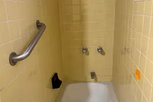 1183 Grenada Pl, Bronx, NY 10466 - Photo 9