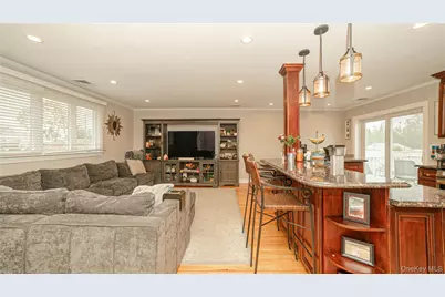 105 7th Street, Hicksville, NY 11801 - Photo 3