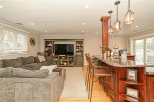 105 7th St, Hicksville, NY 11801 - Photo 3