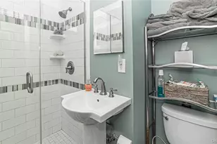 105 7th St, Hicksville, NY 11801 - Photo 13