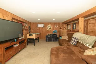 105 7th St, Hicksville, NY 11801 - Photo 17