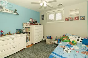 105 7th St, Hicksville, NY 11801 - Photo 9