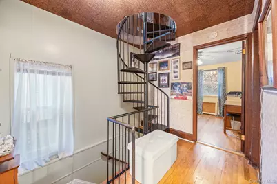 88-30 Cooper Avenue, Glendale, NY 11385 - Photo 17