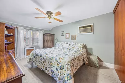 88-30 Cooper Avenue, Glendale, NY 11385 - Photo 15