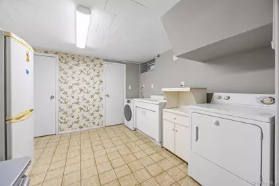 88-30 Cooper Avenue, Glendale, NY 11385 - Photo 21