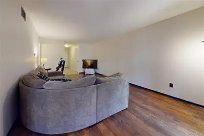 26 Cooper Road #914, Poughkeepsie, NY 12603 - Photo 5