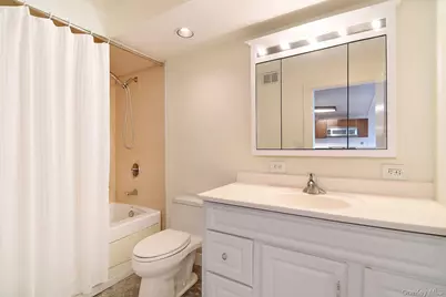 703 Pelham Road #407, New Rochelle, NY 10805 - Photo 11