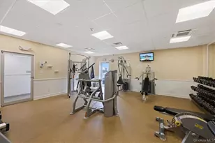 703 Pelham Rd, New Rochelle, NY 10805 - Photo 15