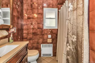 33 Cleveland Street, Valley Stream, NY 11580 - Photo 13