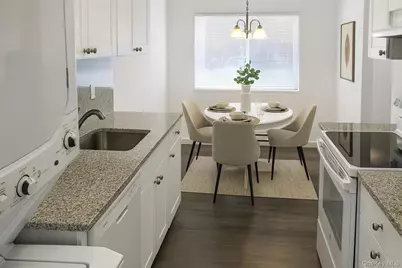 401 Cabot Court E, Saint James, NY 11780 - Photo 7