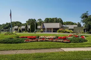 401 Cabot Ct E, Saint James, NY 11780 - Photo 25