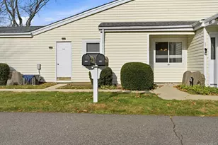 401 Cabot Ct E, Saint James, NY 11780 - Photo 19