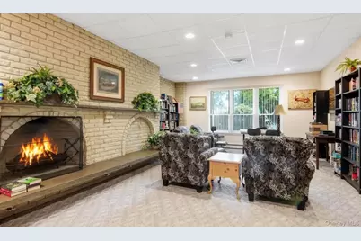 401 Cabot Court E, Saint James, NY 11780 - Photo 21