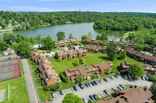 422 Panorama Dr, Mohegan Lake, NY 10547 - Photo 29